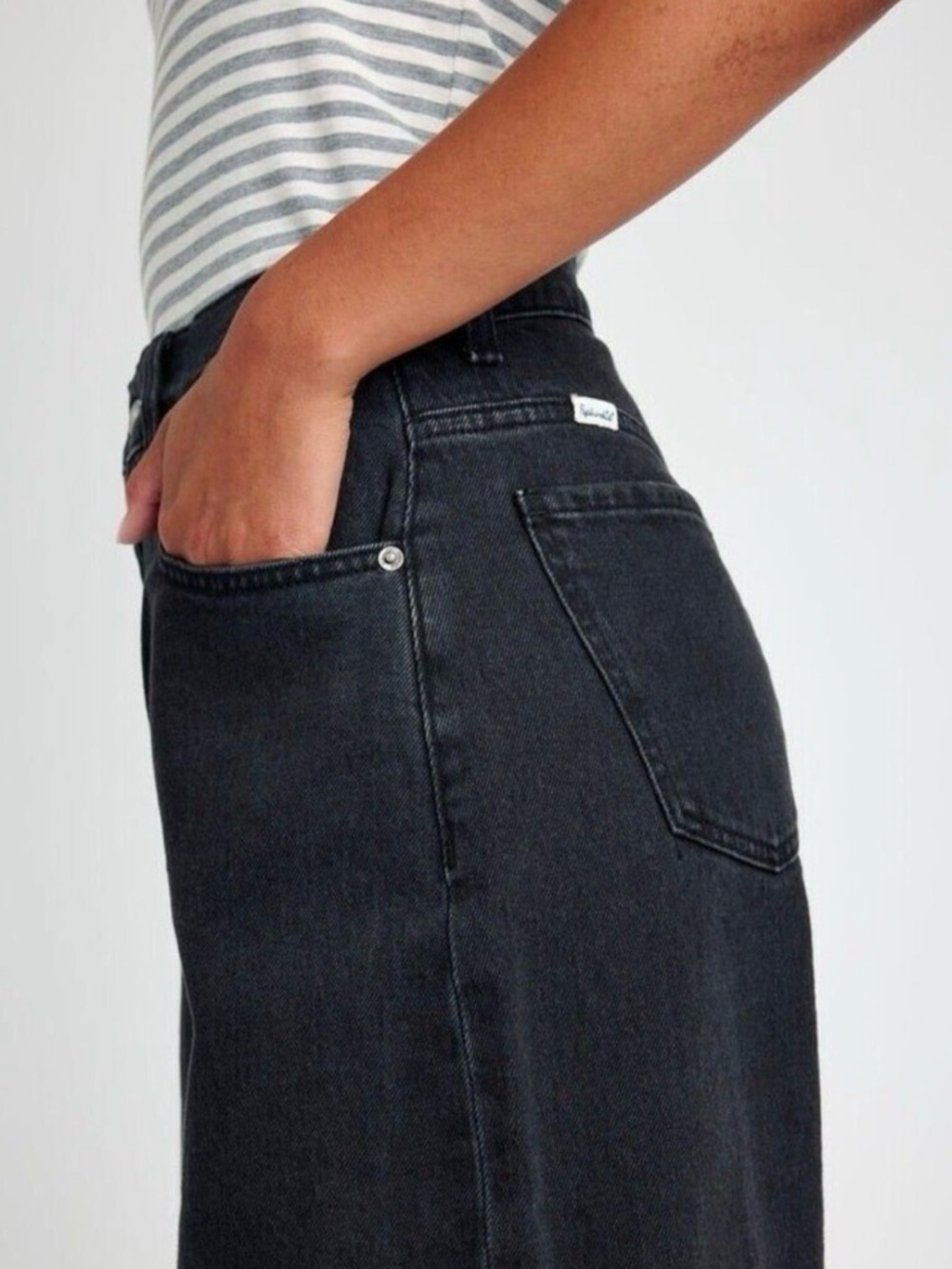 Splendid Black Rinse Carson Barrel Leg Jean Tapered Women's Size 24 Raw Hem NWT - Picture 5 of 9